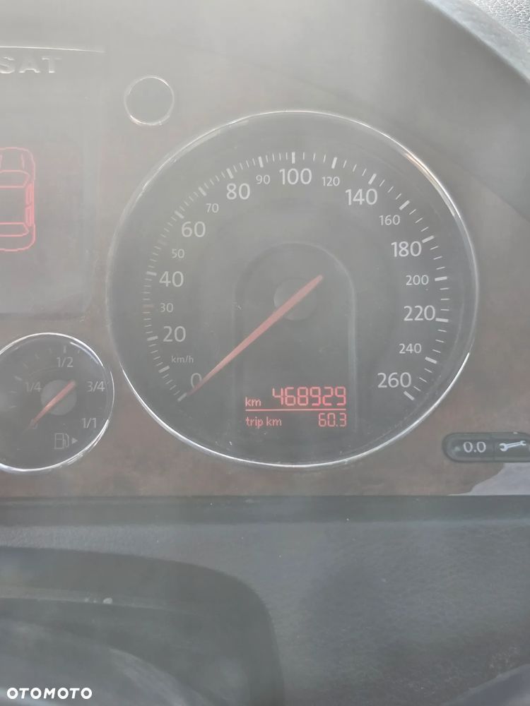 Volkswagen Passat 2.0 TDI Highline DSG - 10
