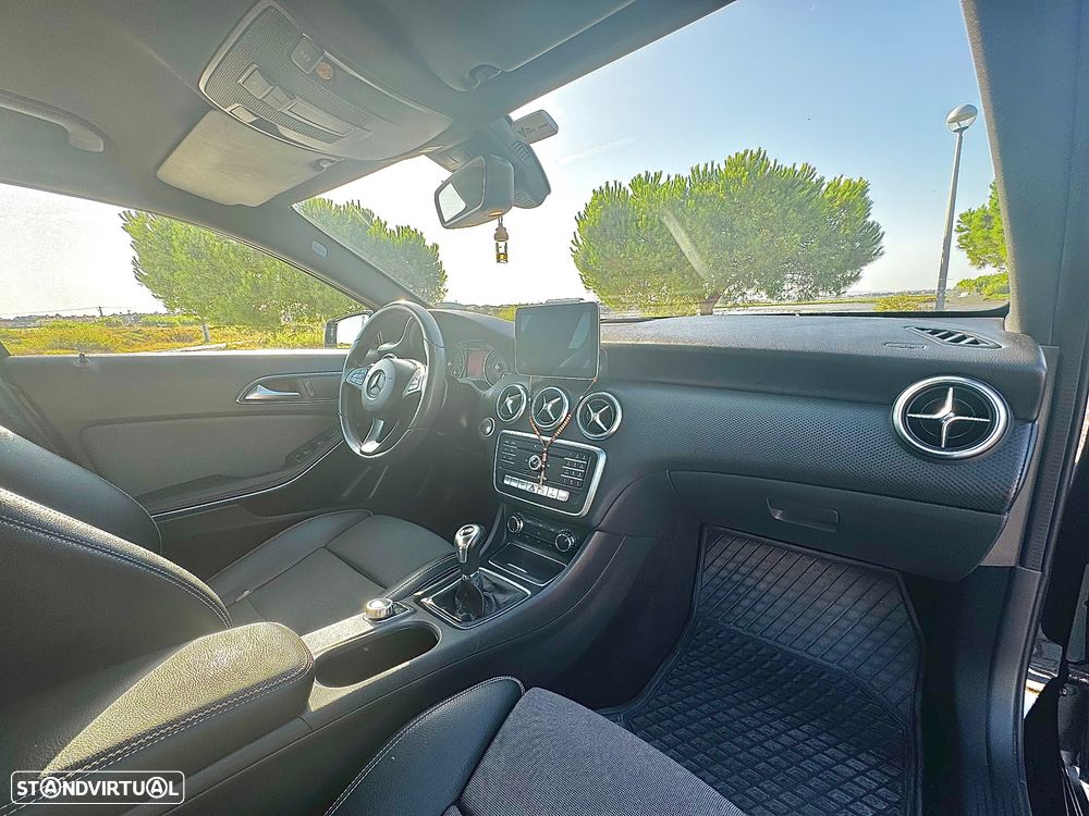 Mercedes-Benz A 180 d AMG Line - 20
