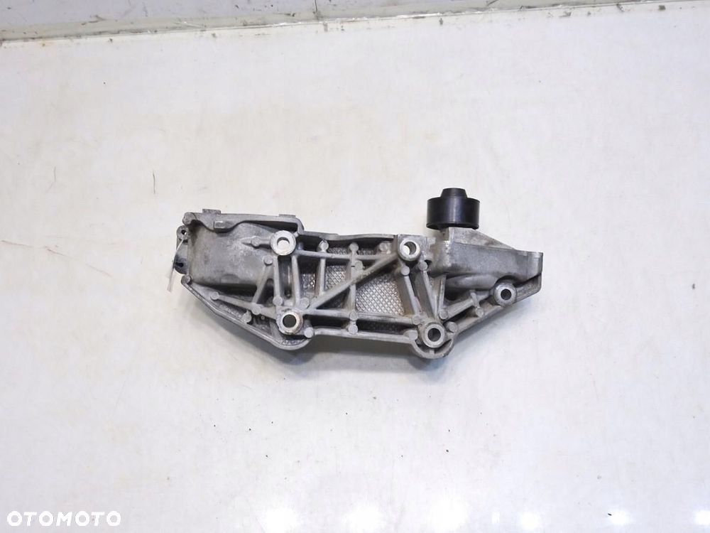ŁAPA PODSTAWA ALTERNATORA LAGUNA III 2.0 DCI - 3