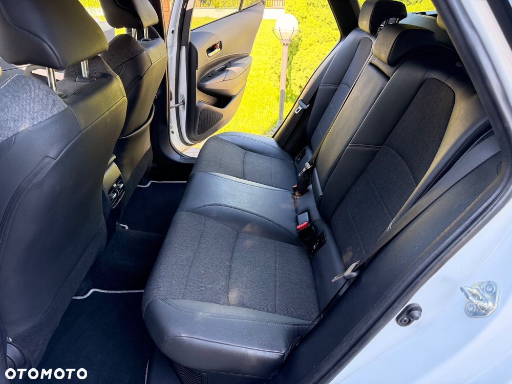 Toyota Corolla 1.8 Hybrid Executive - 29