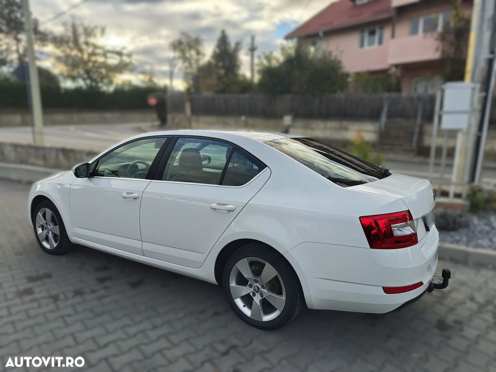 Skoda Octavia 2.0 TDI ELEGANCE - 3