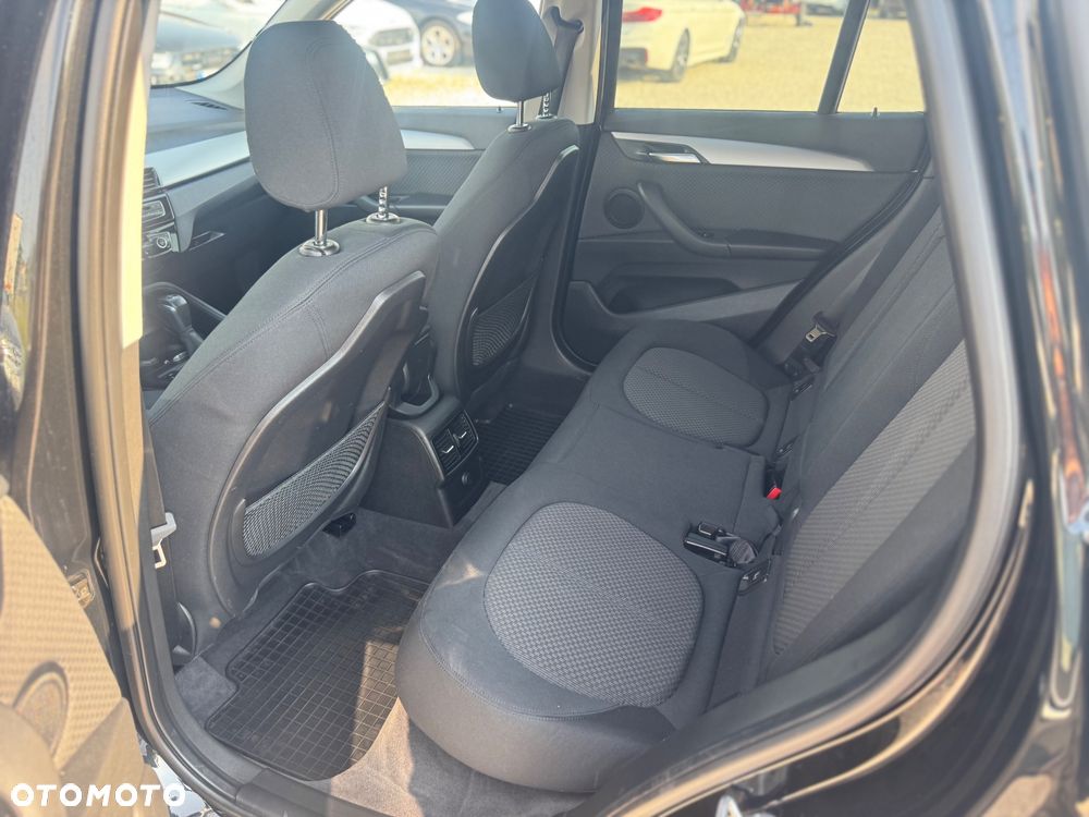 BMW X1 xDrive18d xLine - 21