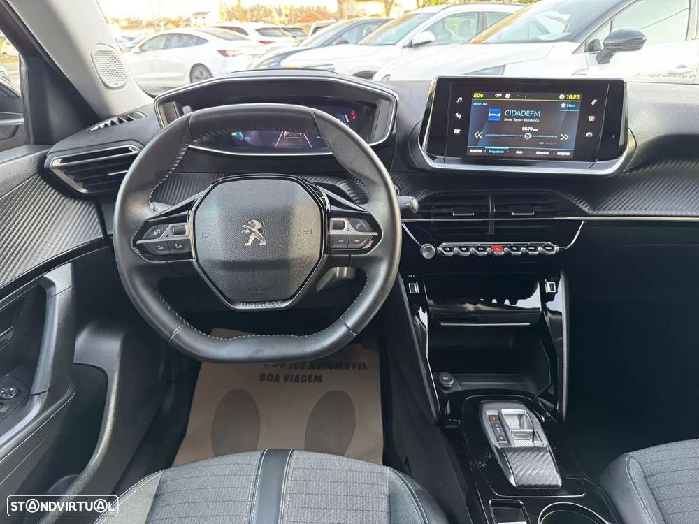Peugeot e-2008 50 kWh Allure - 10