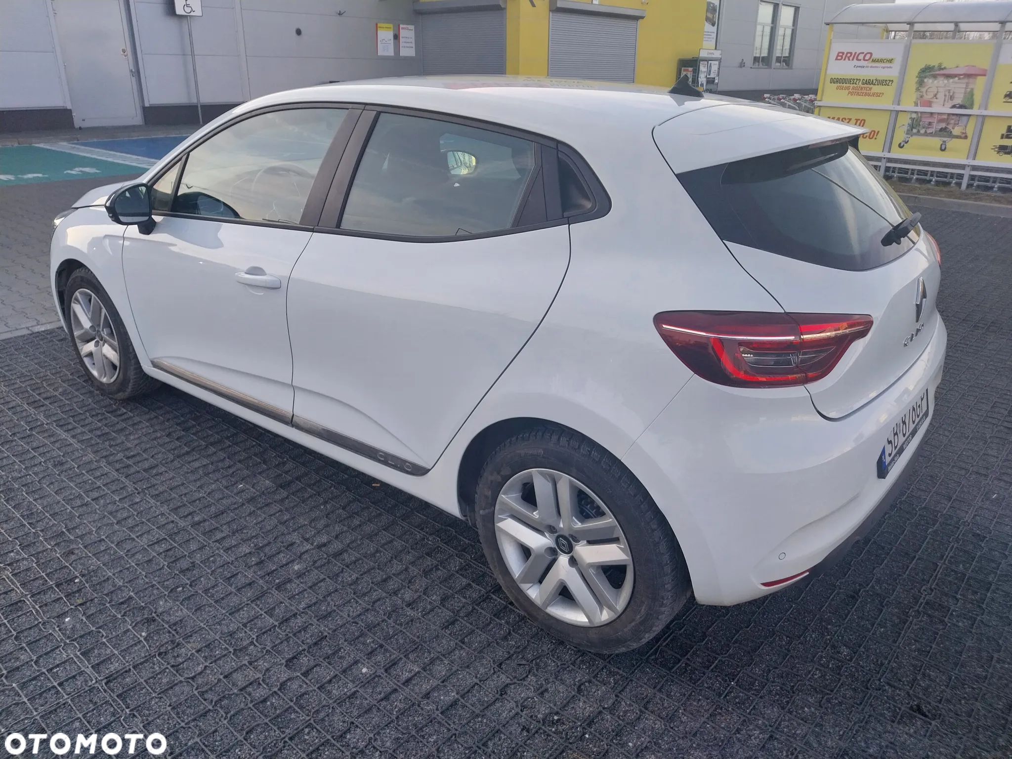 Renault Clio - 7