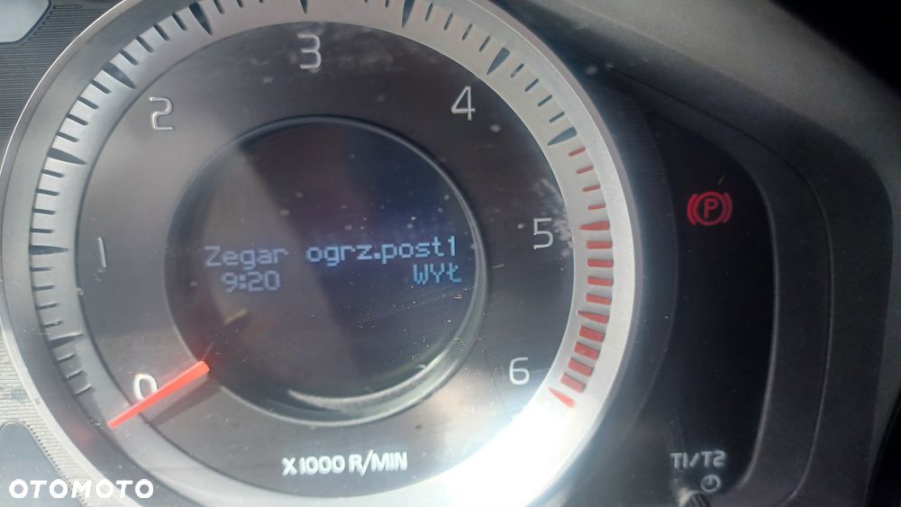 Volvo XC 60 D5 AWD Momentum - 7
