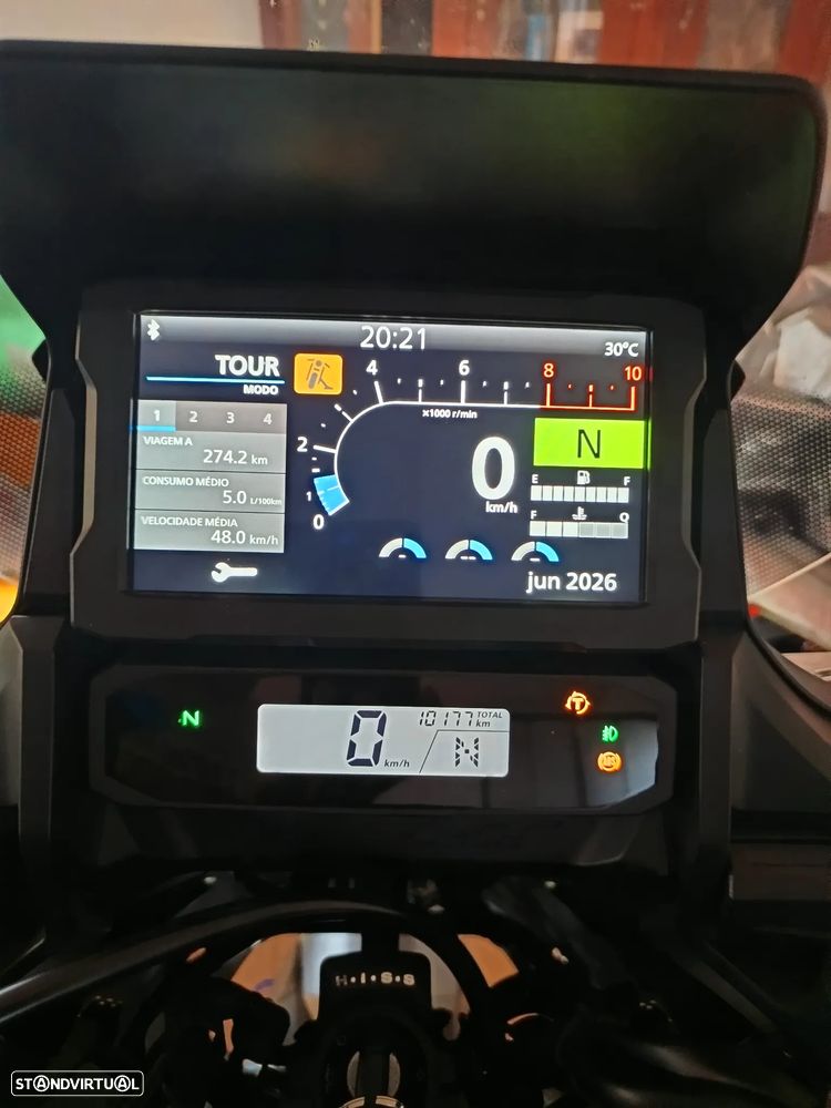 Honda NT 1100 - 12