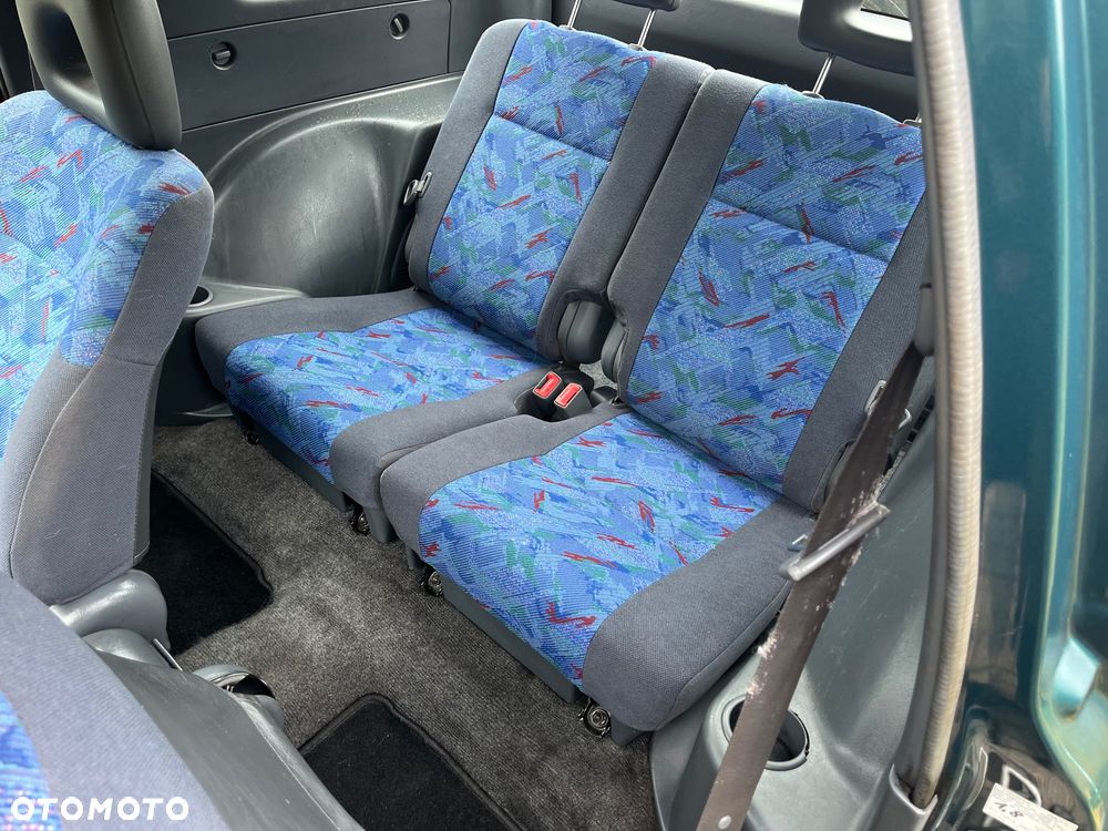 Toyota RAV4 - 15