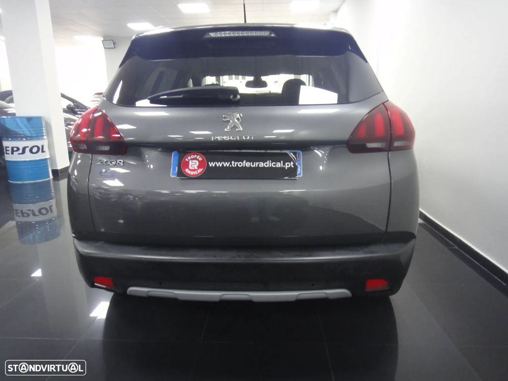 Peugeot 2008 PureTech 110 Stop&Start EAT6 Allure — fotografia 7