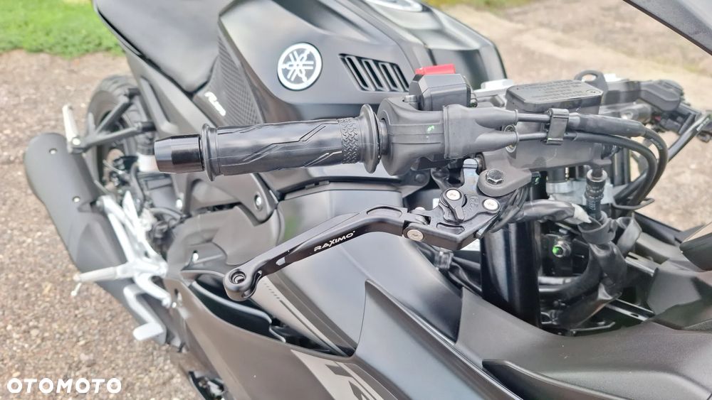 Yamaha YZR - 9