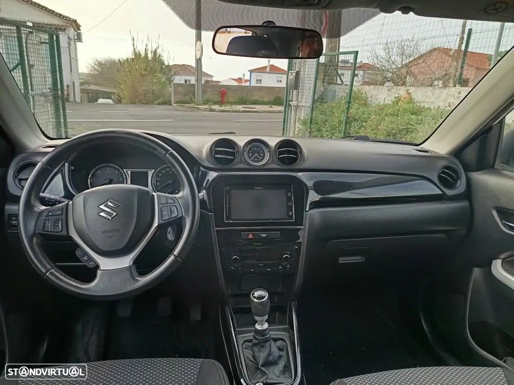 Suzuki Vitara - 16