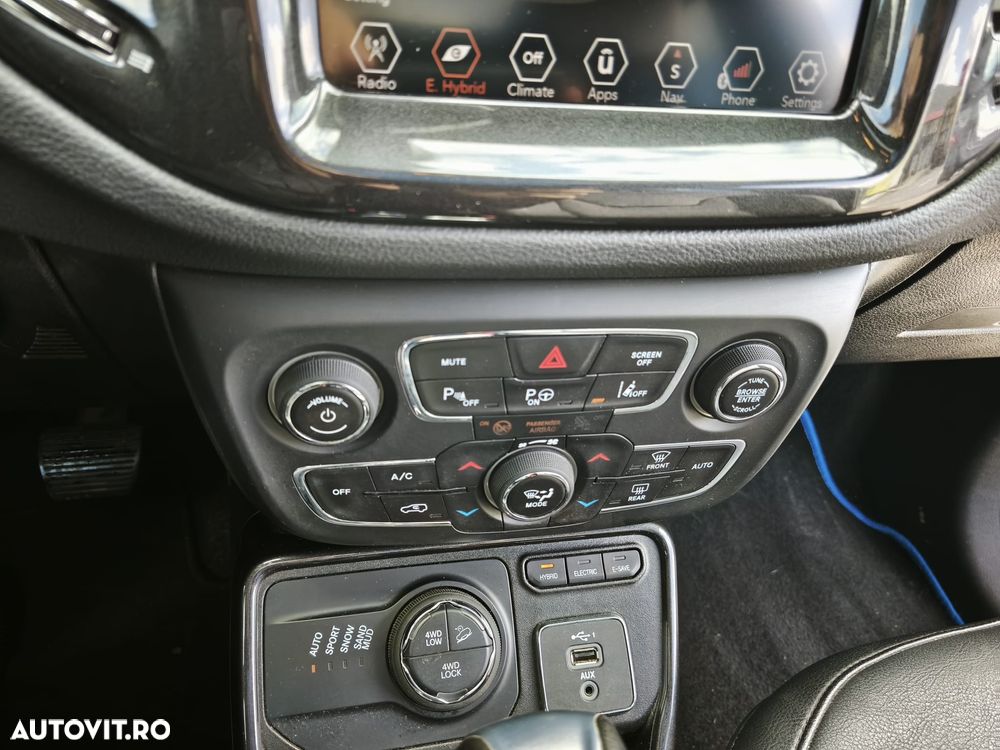 Jeep Compass - 12