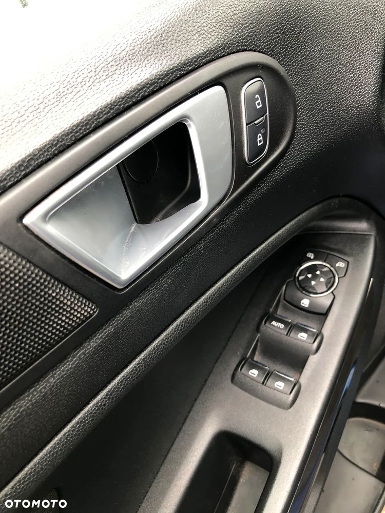 Ford EcoSport - 35