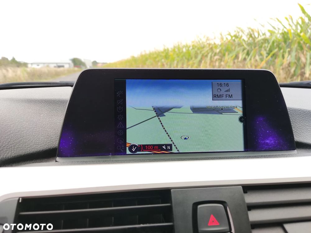 BMW Seria 3 320d - 15