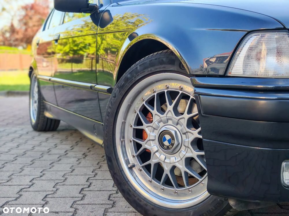 BMW Seria 3 320i - 11