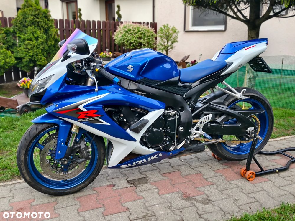 Suzuki GSX-R - 16
