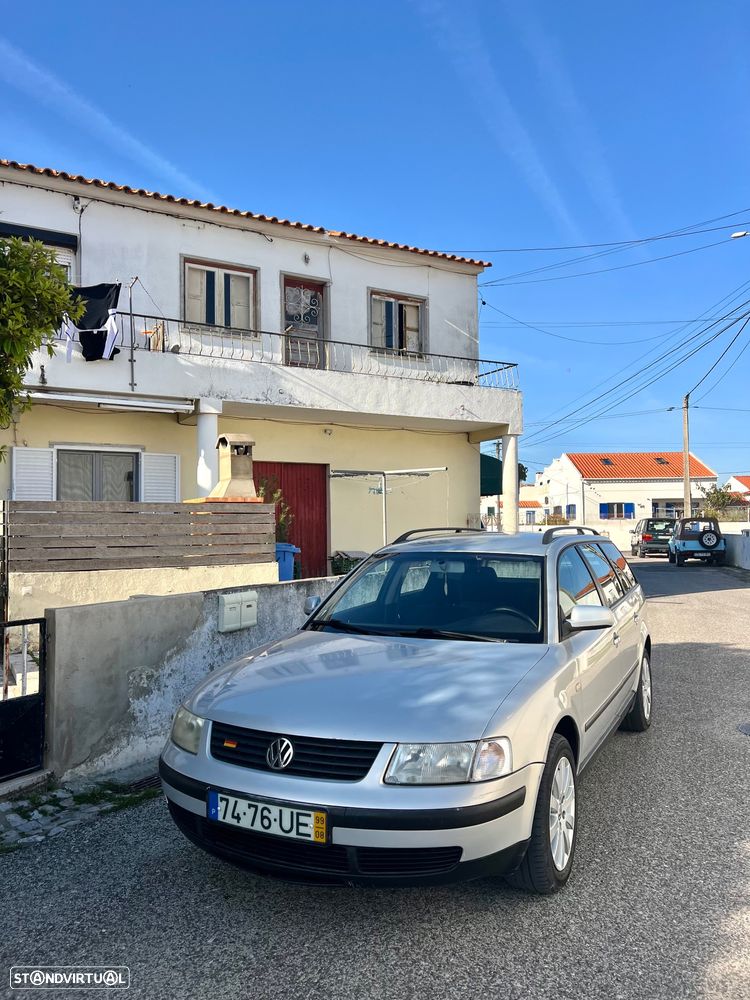 VW Passat Variant - 1