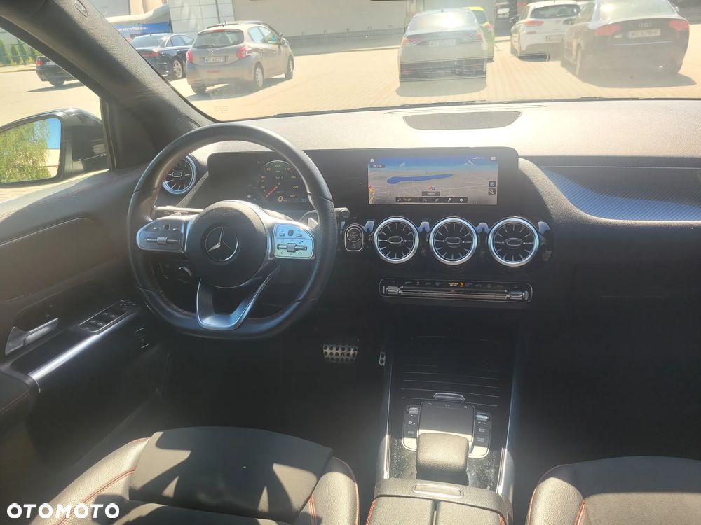Mercedes-Benz GLA 200 d 8G-DCT AMG Line - 16
