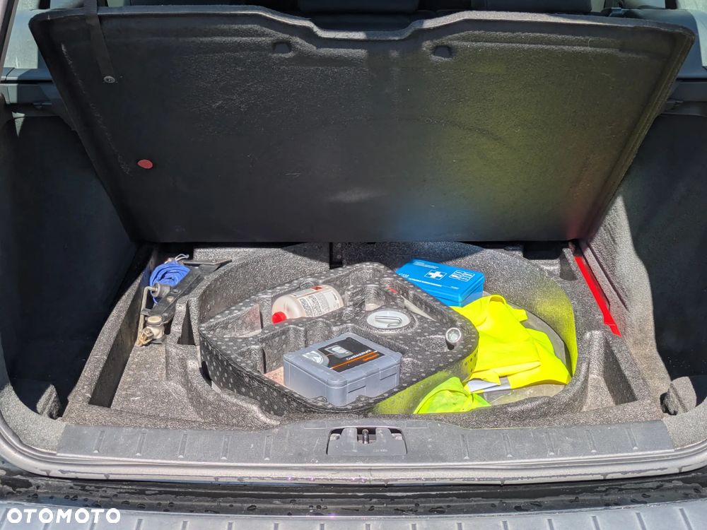 Volvo V50 D5 DPF Momentum - 24