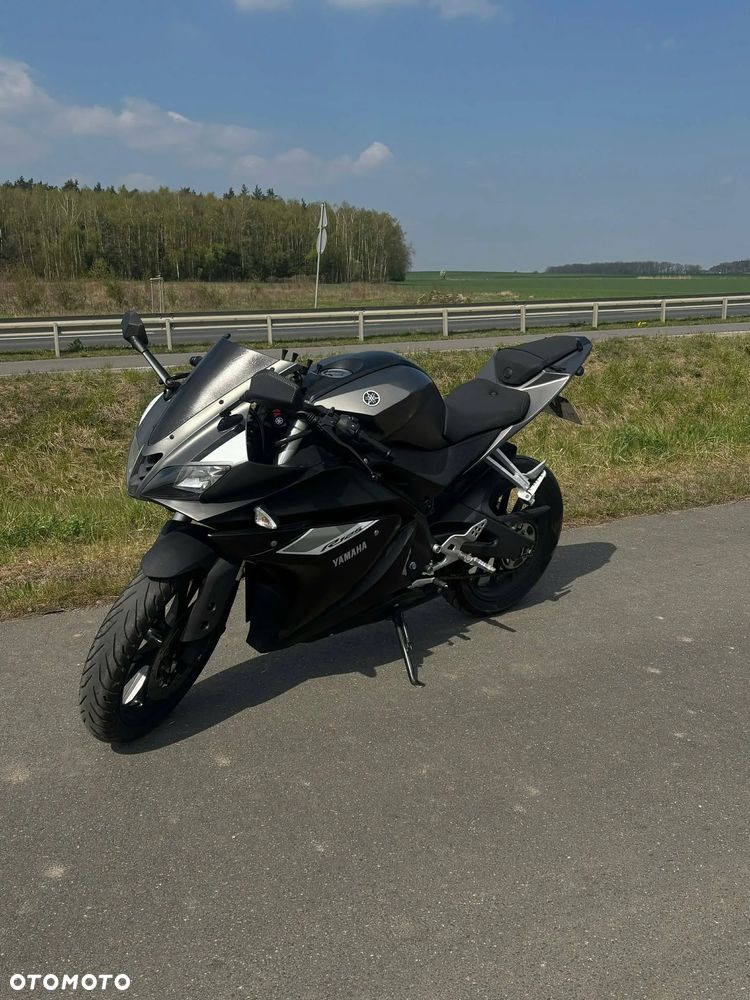 Yamaha YZF - 2