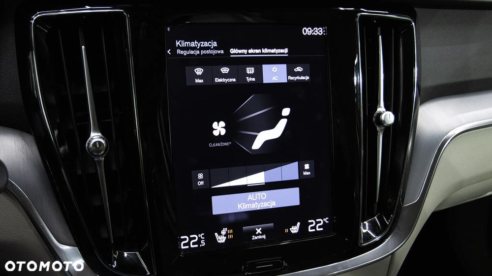 Volvo V60 B4 B Momentum Pro - 29