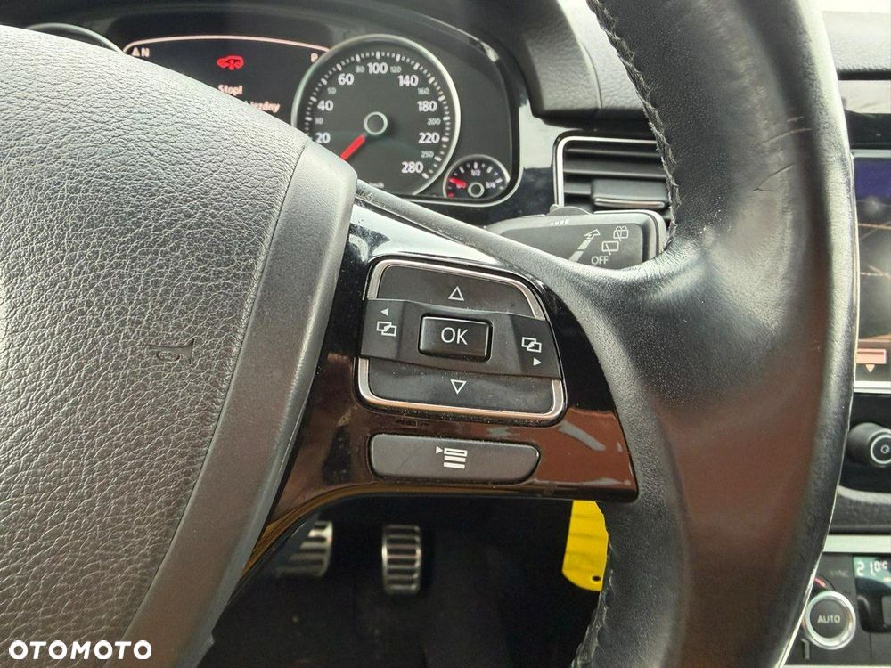 Volkswagen Touareg - 19