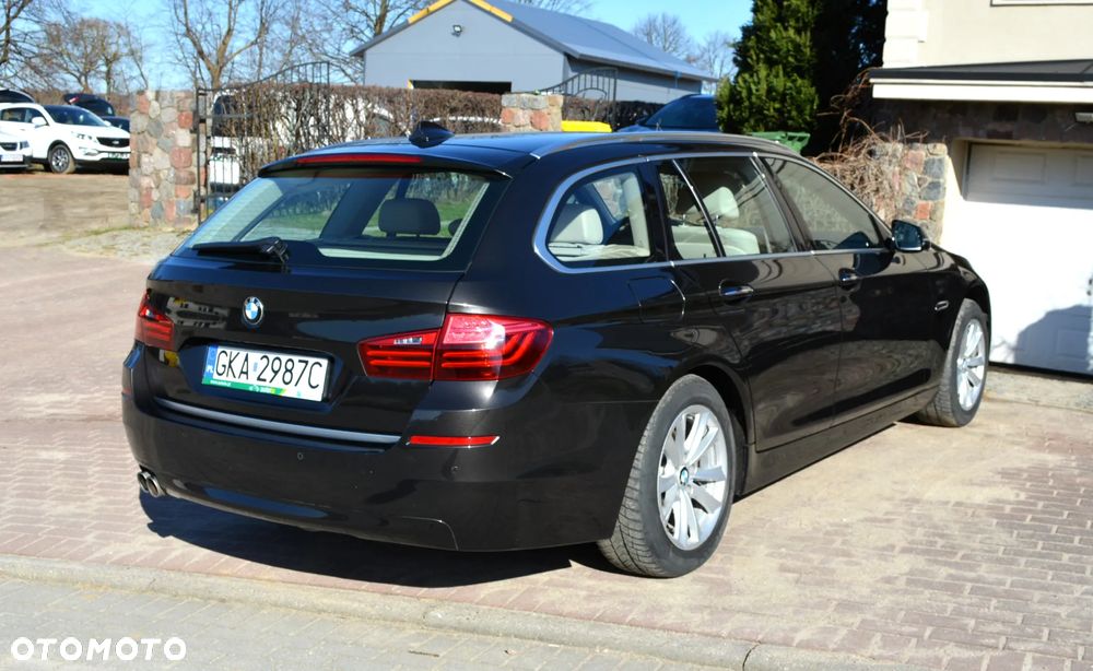 BMW Seria 5 520d xDrive Touring - 4