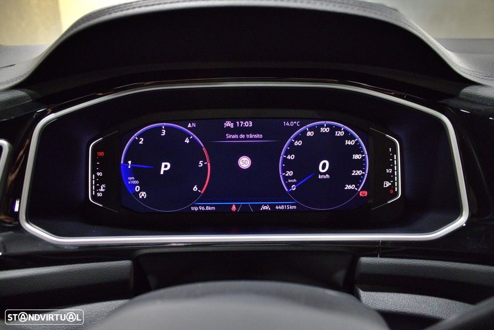 VW T-Roc 2.0 TDI R-Line DSG - 37