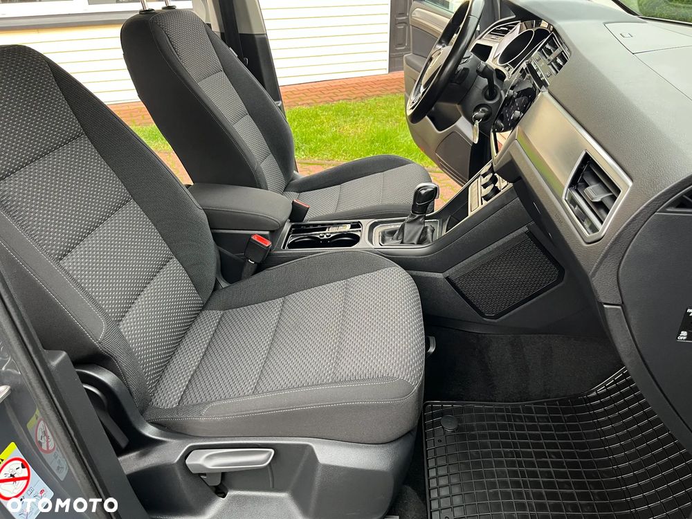 Volkswagen Touran 1.5 TSI EVO Comfortline Plus DSG - 24