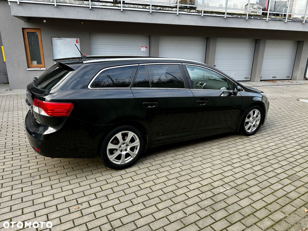 Toyota Avensis Combi 2.0 D-4D - 8