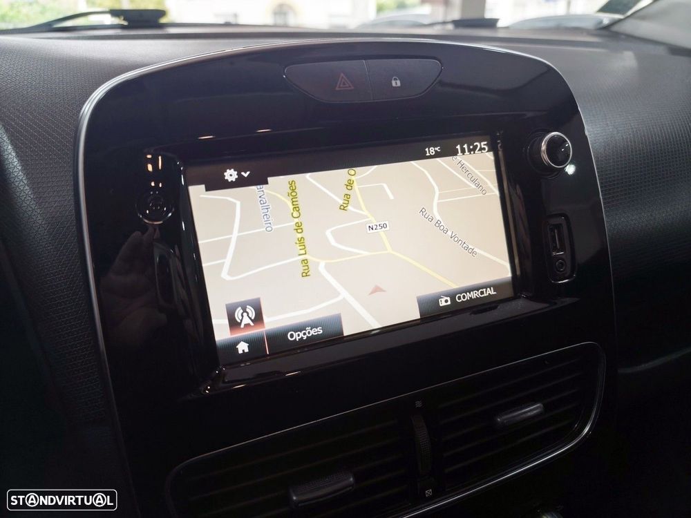 Renault Clio 0.9 TCe Limited Bi-Fuel - 19