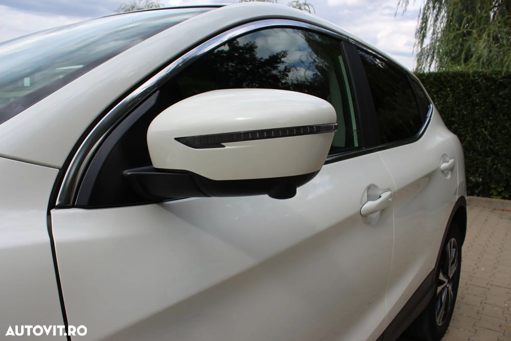 Nissan Qashqai 1.3 l MHEV X-Tronic N-Connecta - 19