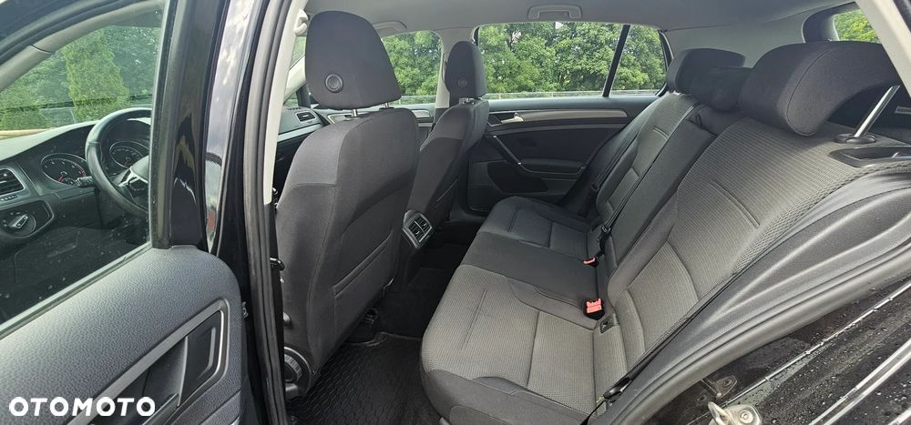 Volkswagen Golf - 8