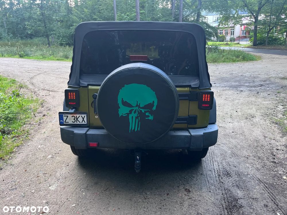 Jeep Wrangler Unlimited 3.8 Automatik Sahara - 5