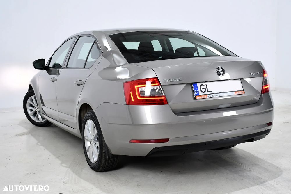 Skoda Octavia - 2