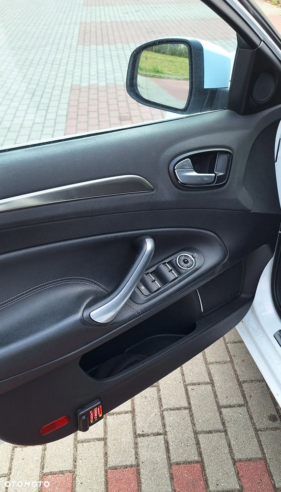 Ford Mondeo 2.0 TDCi Titanium - 8