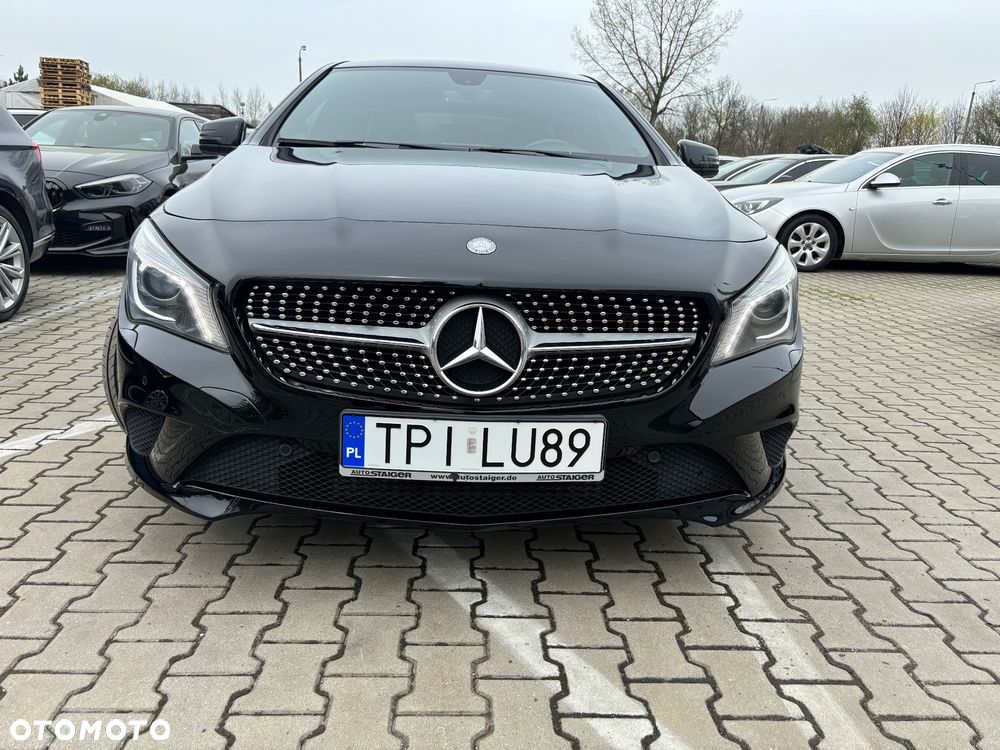 Mercedes-Benz CLA 220 CDI 7G-DCT AMG Line - 2