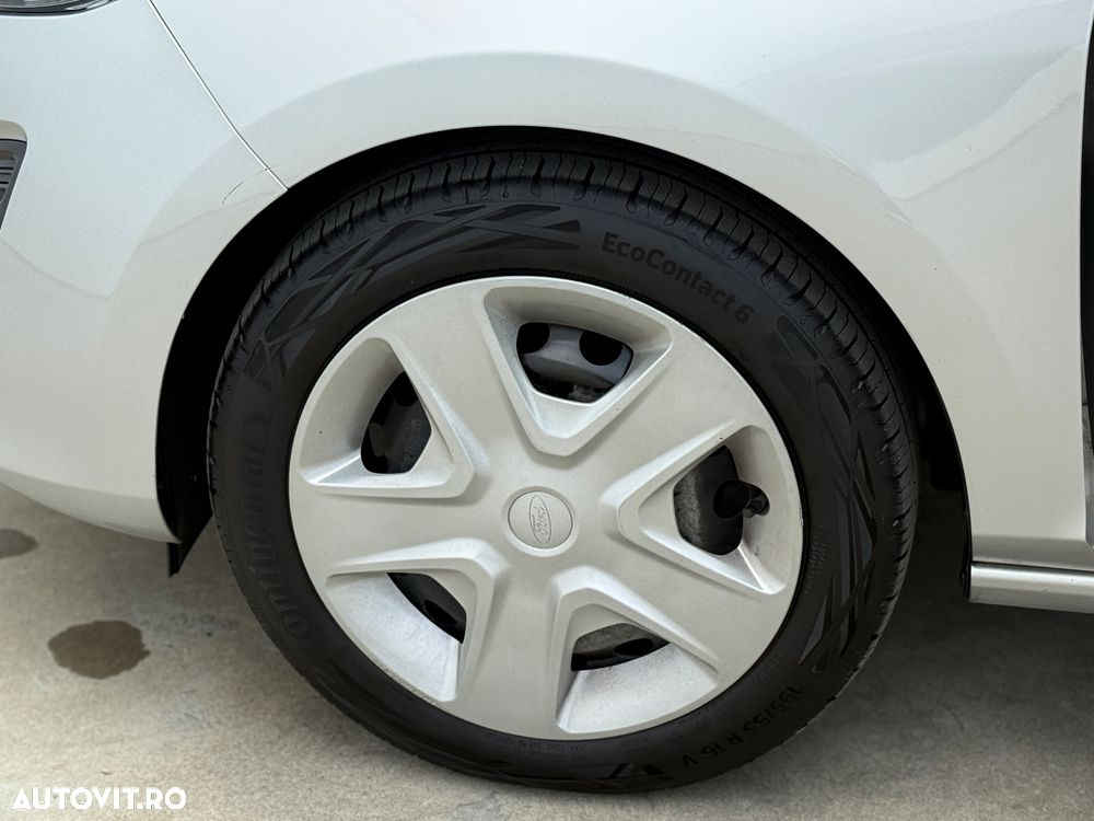 Ford Fiesta - 22