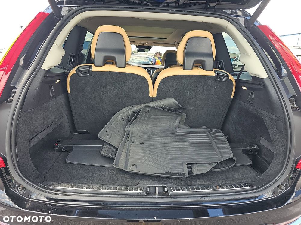 Volvo XC 90 - 29