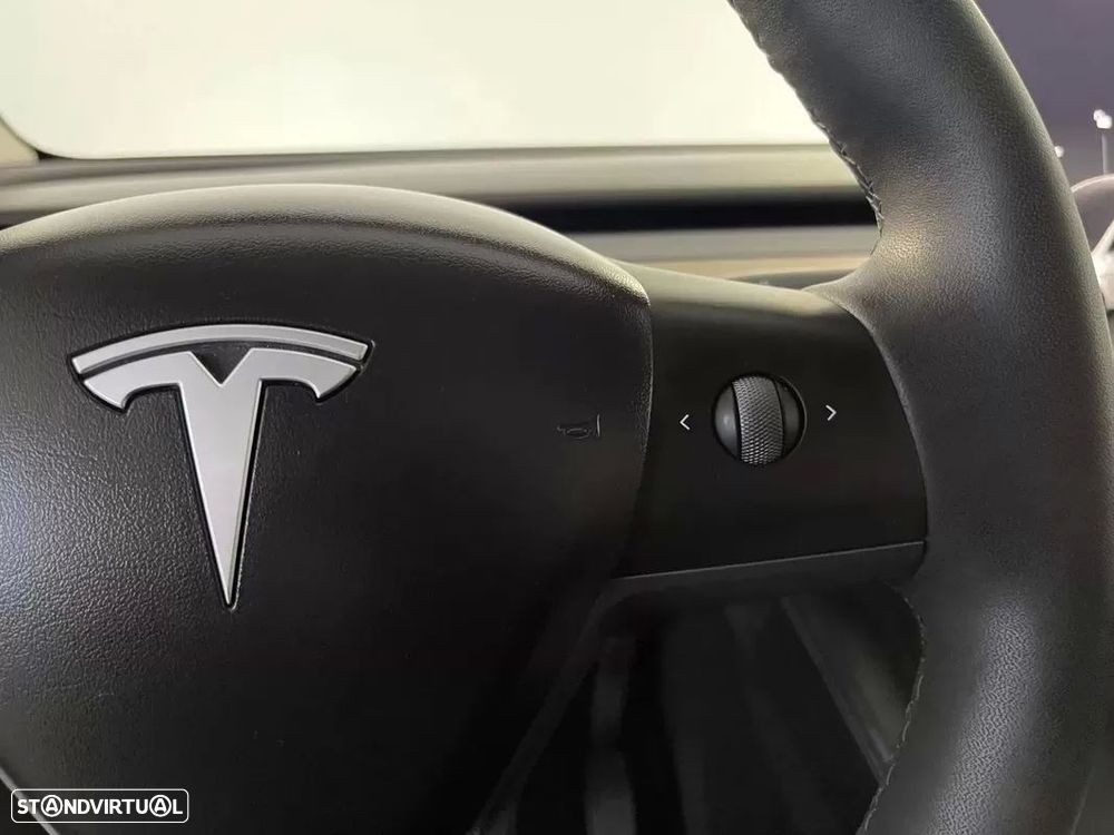 Tesla Model Y Long Range Tração Integral — fotografia 38