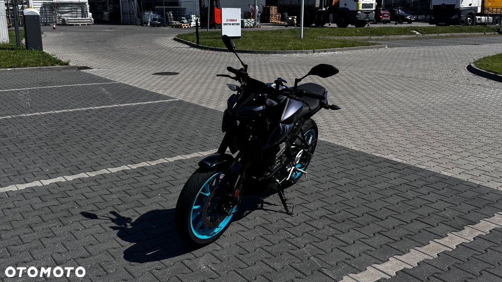 Yamaha MT - 3