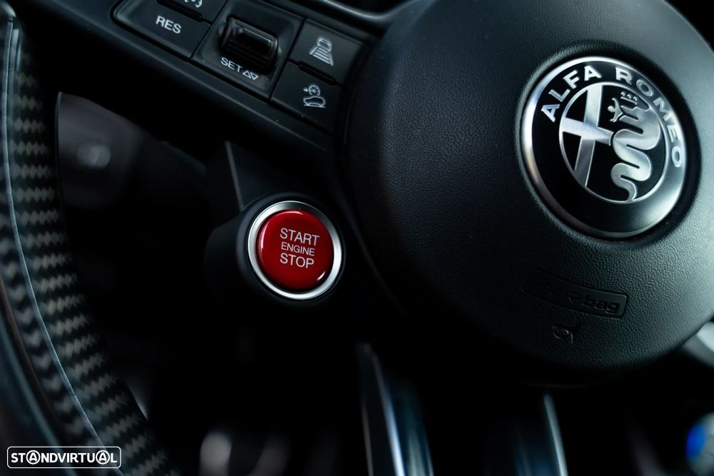 Alfa Romeo Stelvio V6 2.9 Bi-Turbo AT8-Q4 Quadrifoglio - 25