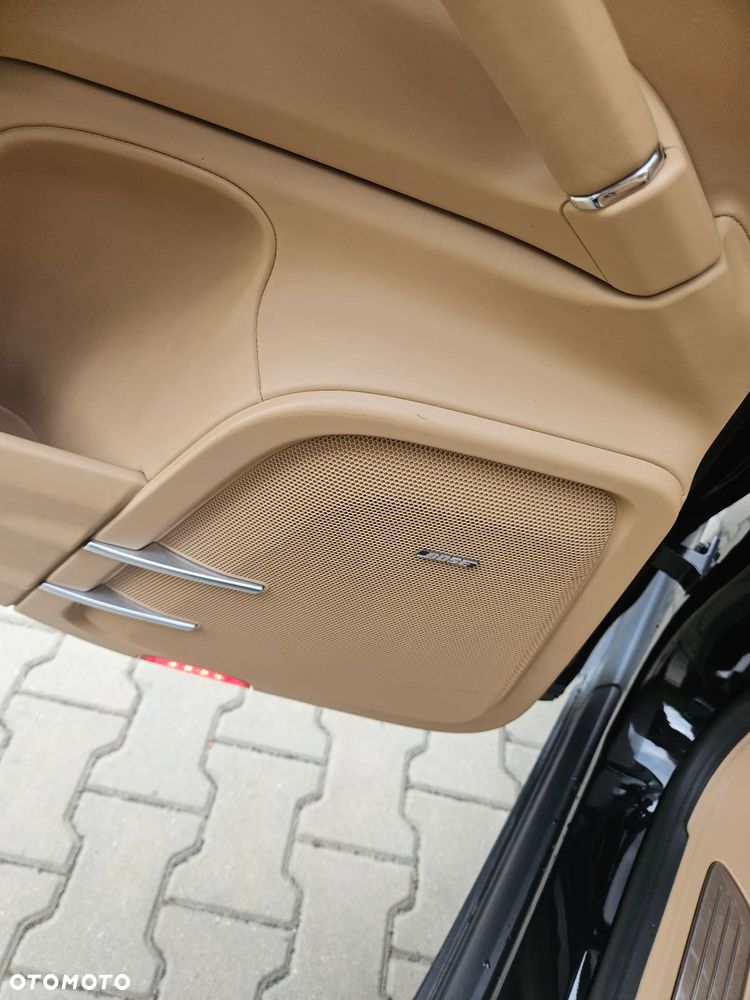 Porsche Cayenne - 24