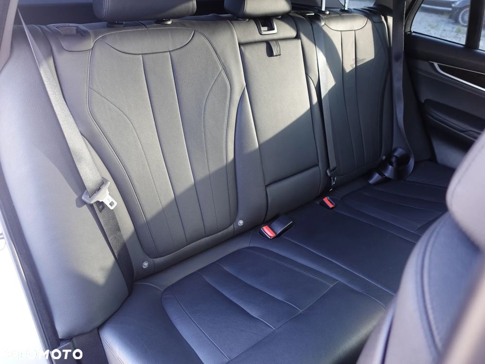 BMW X5 xDrive40d - 9