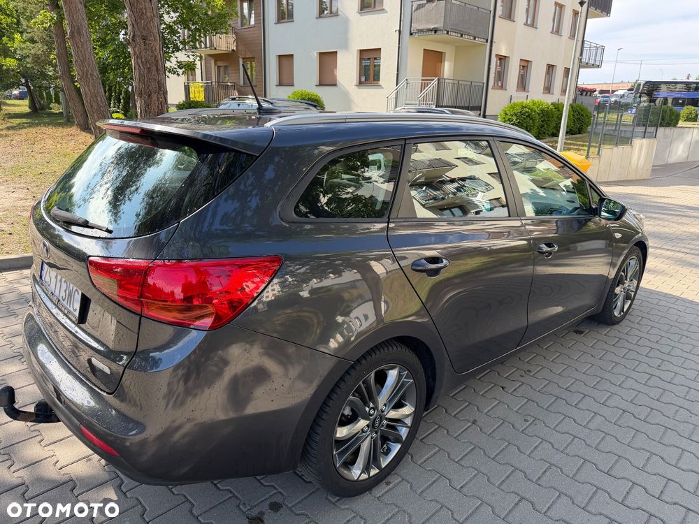 Kia Ceed - 9