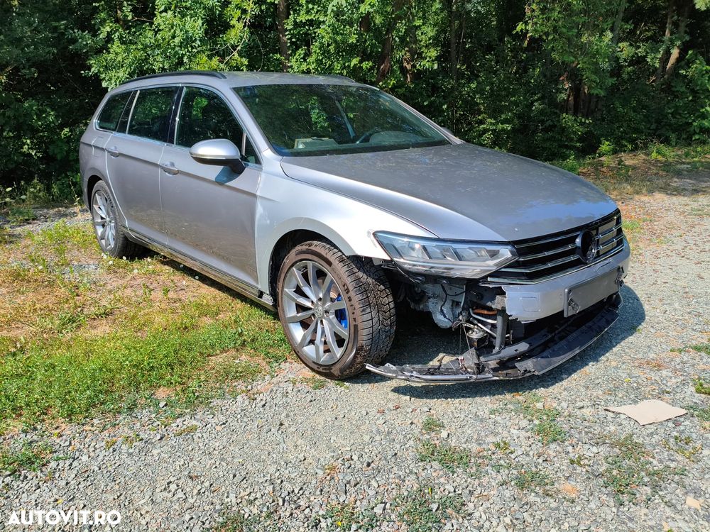 Volkswagen Passat - 2