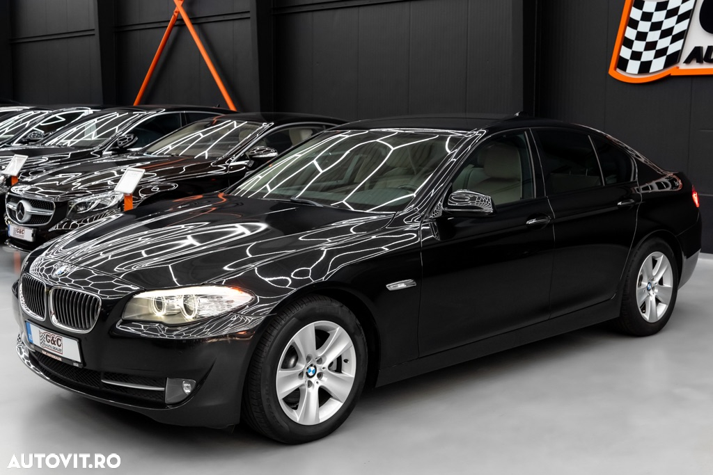 BMW Seria 5 520d Aut. - 25