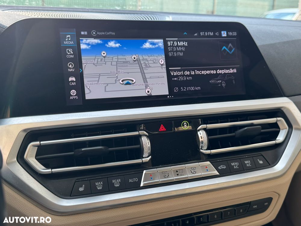 BMW Seria 3 330e Aut. Luxury Line - 19