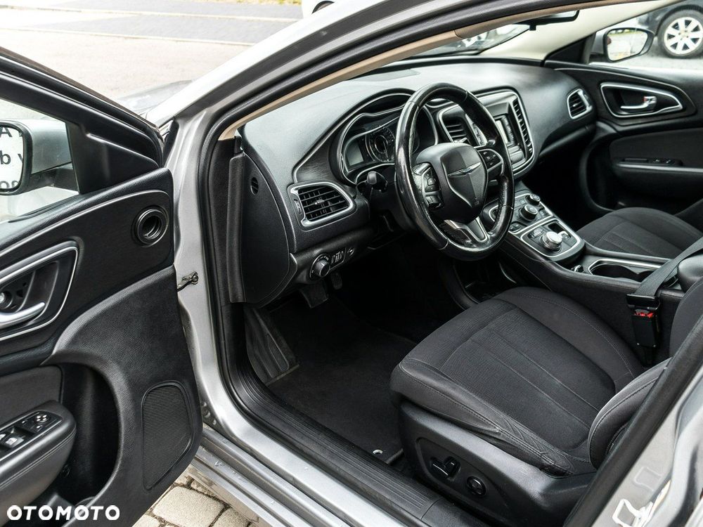 Chrysler 200 - 20