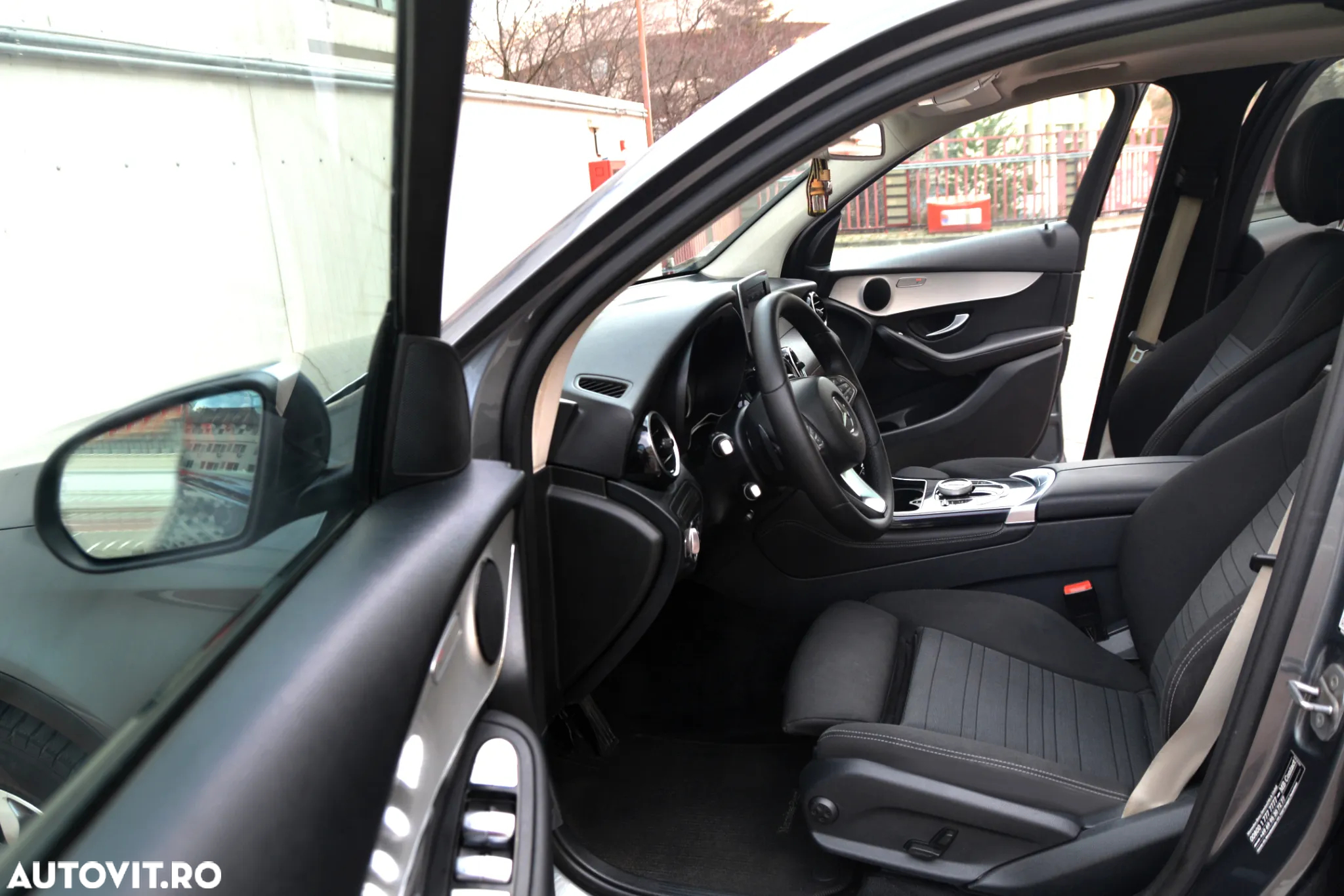Mercedes-Benz GLC 250 d 4Matic 9G-TRONIC - 12