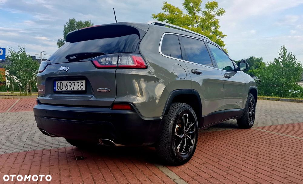 Jeep Cherokee - 12